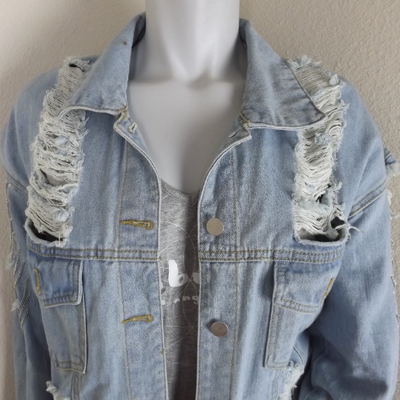 Beautiful Blue Jeans Jacket w/ Torn Detailing - Picture 5 of 8